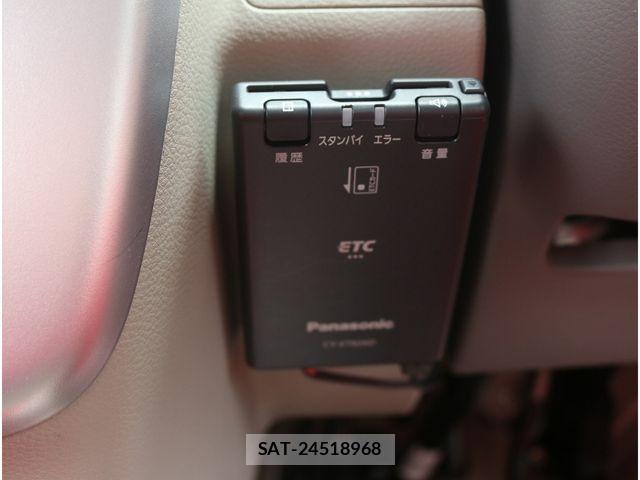 Suzuki EVERY WAGON 2017-08 8207472-15
