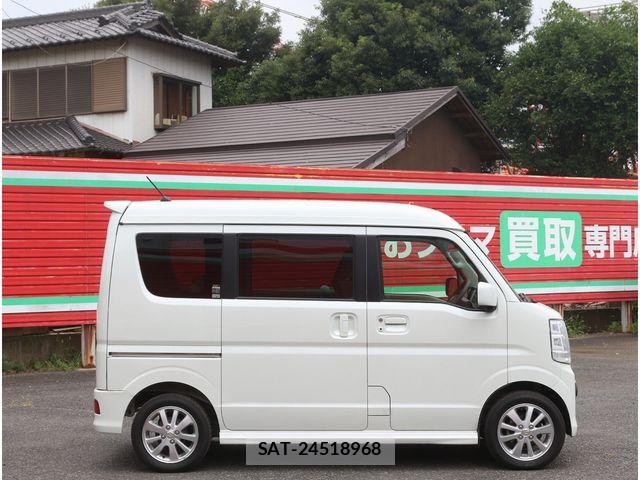 Suzuki EVERY WAGON 2017-08 8207472-25