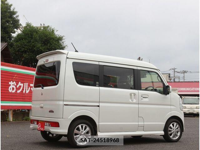 Suzuki EVERY WAGON 2017-08 8207472-2