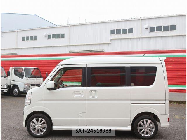 Suzuki EVERY WAGON 2017-08 8207472-29