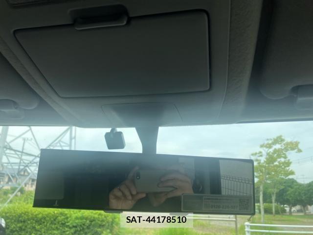 Suzuki EVERY WAGON 2006-09 8207478-21