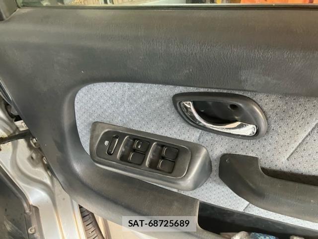 Suzuki EVERY WAGON 2005-02 8229902-11