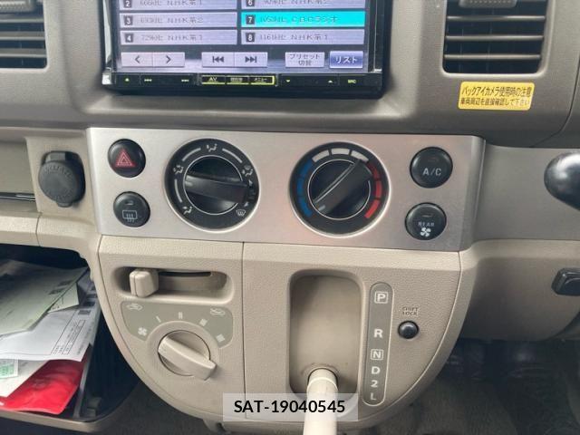 Suzuki EVERY WAGON 2012-04 8245173-18