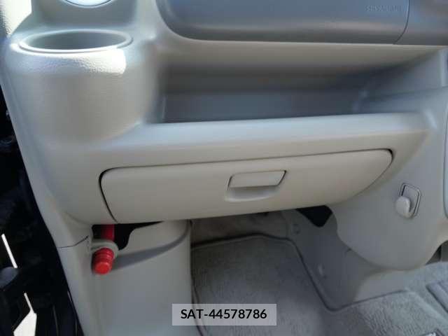 Suzuki EVERY WAGON 2015-06 8314389-19