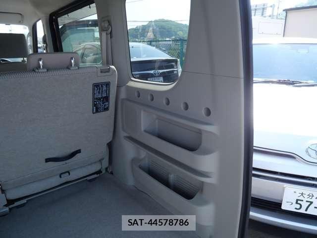Suzuki EVERY WAGON 2015-06 8314389-23