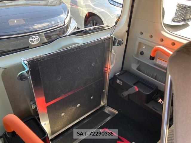 Suzuki EVERY WAGON 2023-09 8335789-13