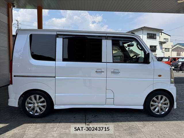 Suzuki EVERY WAGON 2005-10 8335794-10