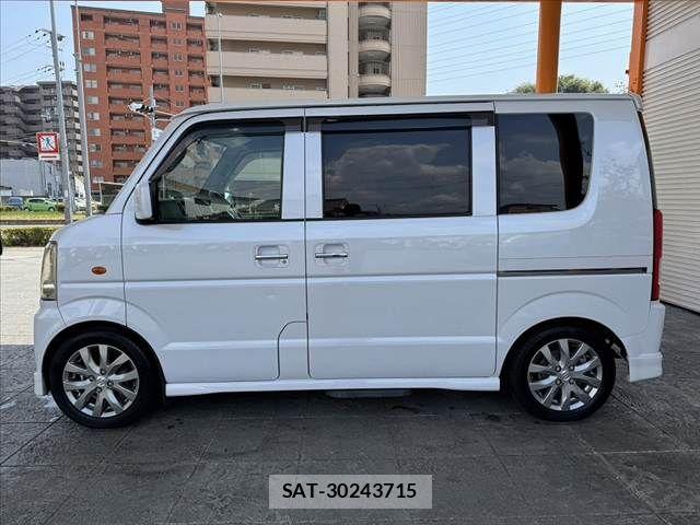 Suzuki EVERY WAGON 2005-10 8335794-11