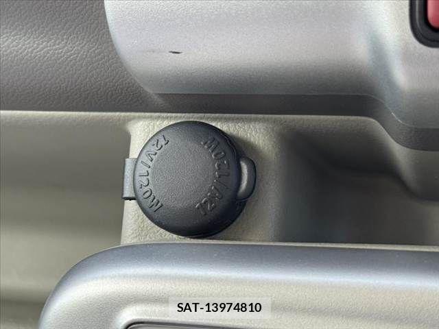 Suzuki EVERY WAGON 2020-04 8354425-28