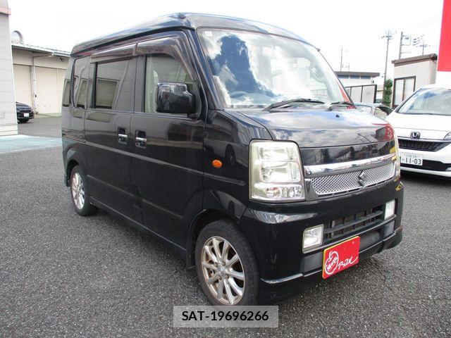 Suzuki EVERY WAGON 2008-10 8354432-5