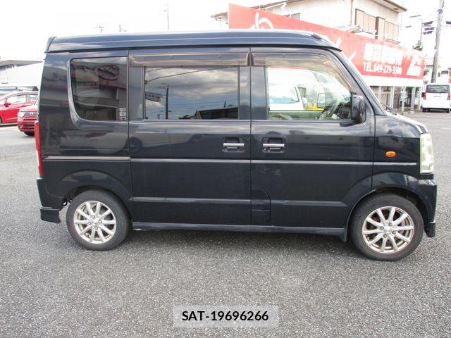 Suzuki EVERY WAGON 2008-10 8354432-7