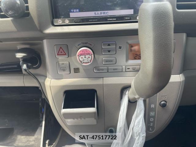 Suzuki EVERY WAGON 2014-06 8412325-10
