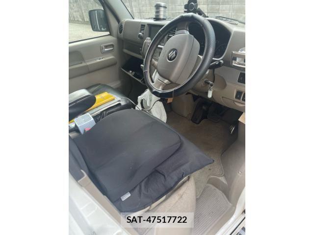 Suzuki EVERY WAGON 2014-06 8412325-3