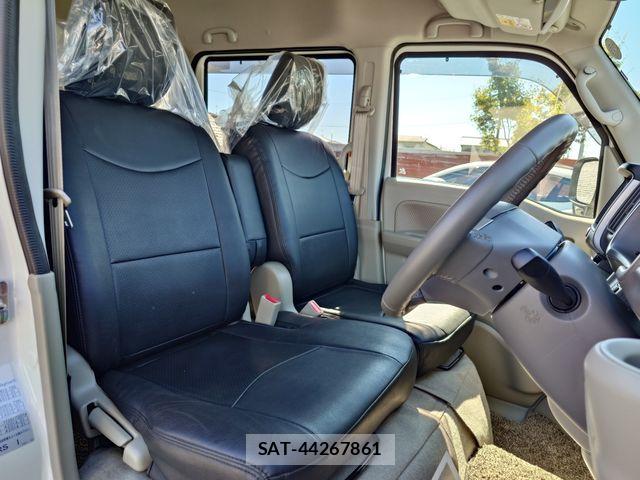 Suzuki EVERY WAGON 2022-09 8561858-11