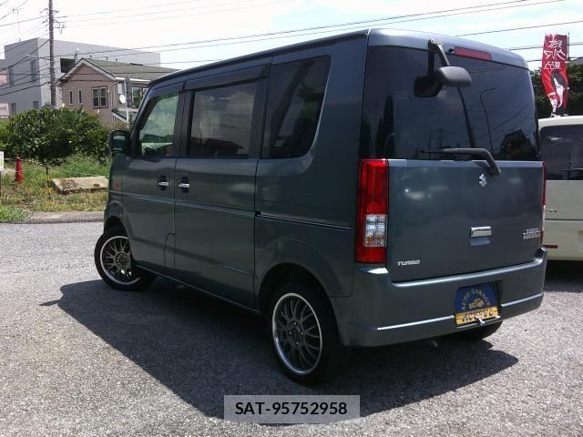 Suzuki EVERY WAGON 2006-03 8561862-1