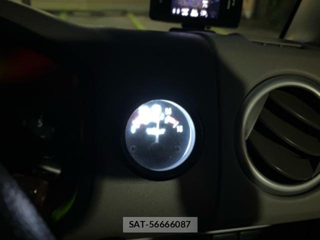 Suzuki EVERY WAGON 2013-09 8626704-24