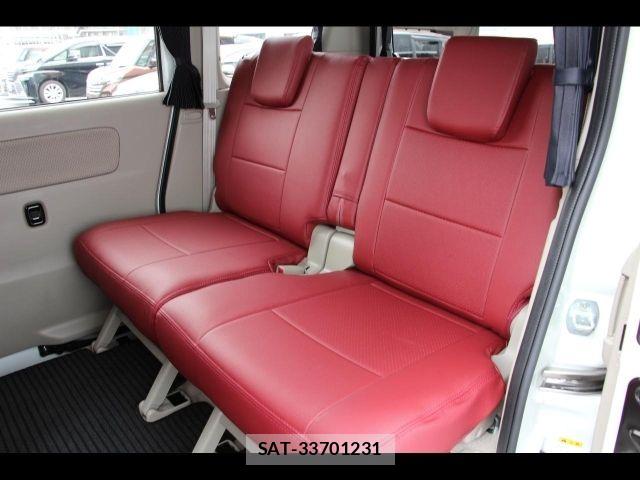 Suzuki EVERY WAGON 2023-11 8685533-12
