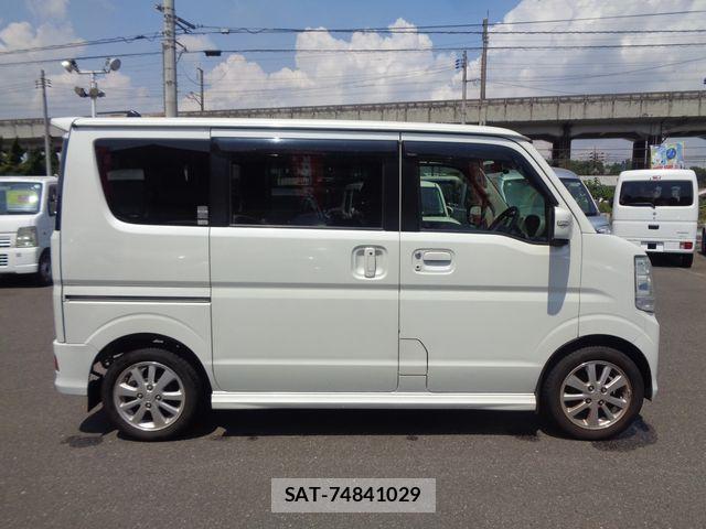 Suzuki EVERY WAGON 2015-04 8742026-9