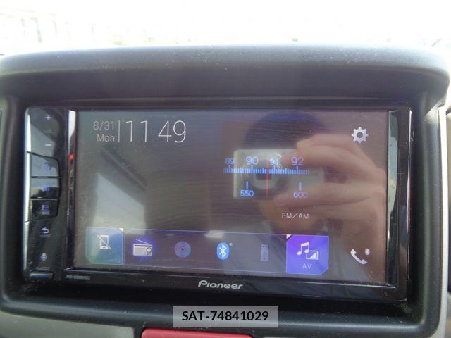 Suzuki EVERY WAGON 2015-04 8742026-11