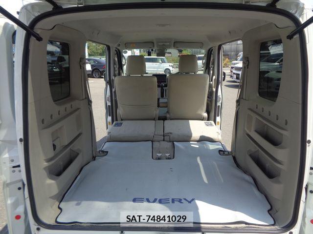 Suzuki EVERY WAGON 2015-04 8742026-19
