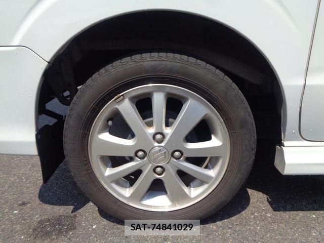 Suzuki EVERY WAGON 2015-04 8742026-21