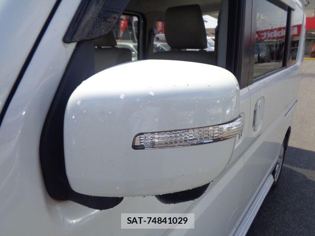 Suzuki EVERY WAGON 2015-04 8742026-23
