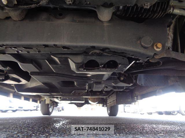 Suzuki EVERY WAGON 2015-04 8742026-26