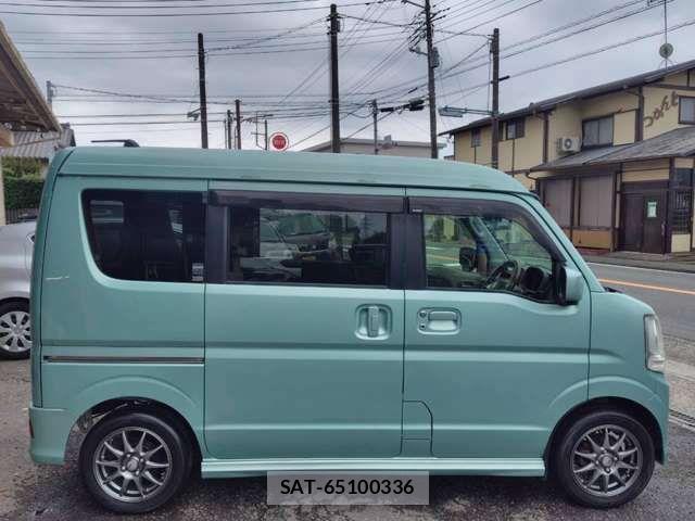 Suzuki EVERY WAGON 2015-08 8828989-11