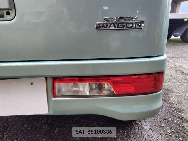 Suzuki EVERY WAGON 2015-08 8828989-14