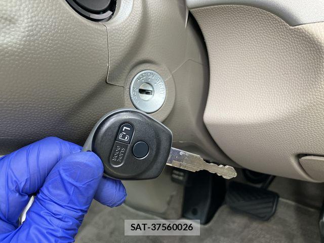 Suzuki EVERY WAGON 2013-09 8828979-5