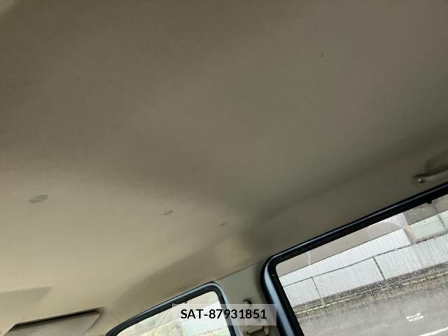 Suzuki EVERY WAGON 2010-11 8848931-10