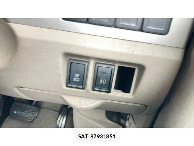 Suzuki EVERY WAGON 2010-11 8848931-19