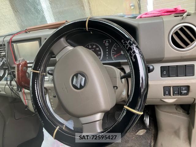 Suzuki EVERY WAGON 2006-11 8879686-9