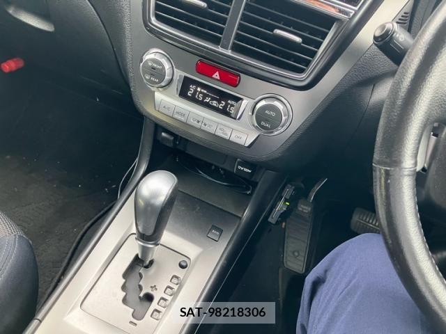 Subaru EXIGA 2012-03 8780211-16
