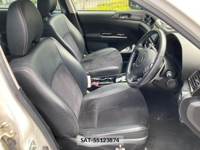 Subaru EXIGA 2013-08 8412337-12