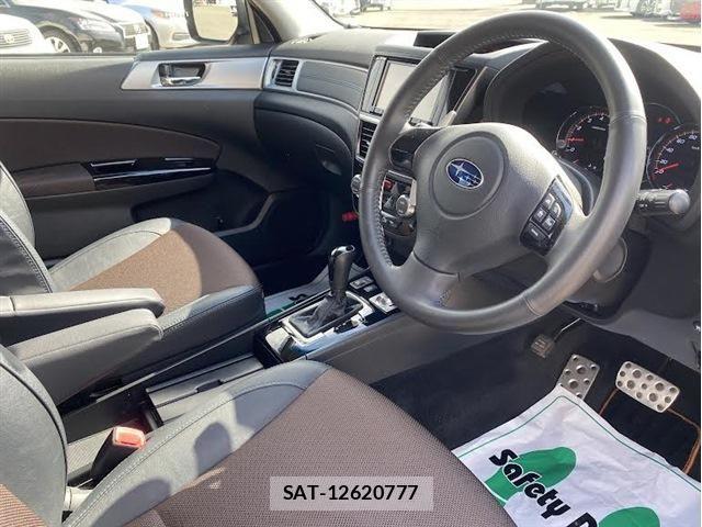 Subaru EXIGA CROSSOVER 2017-06 5867499-12