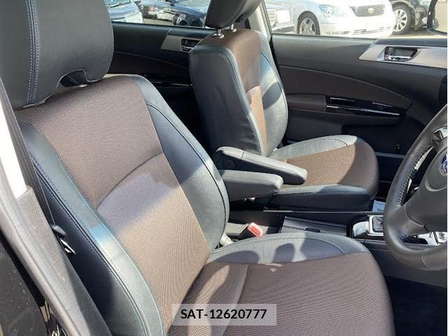 Subaru EXIGA CROSSOVER 2017-06 5867499-13