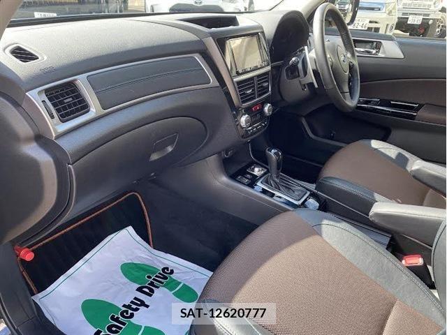 Subaru EXIGA CROSSOVER 2017-06 5867499-16