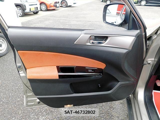 Subaru EXIGA CROSSOVER 2017-12 6005602-27