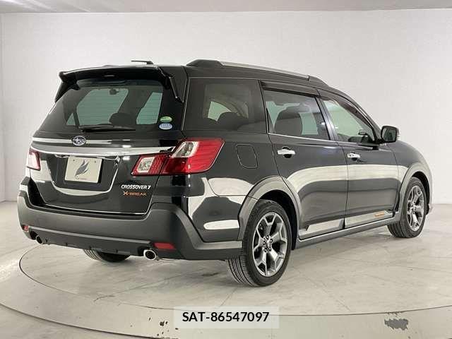 Subaru EXIGA CROSSOVER 2017-04 7218353-5