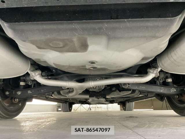 Subaru EXIGA CROSSOVER 2017-04 7218353-9