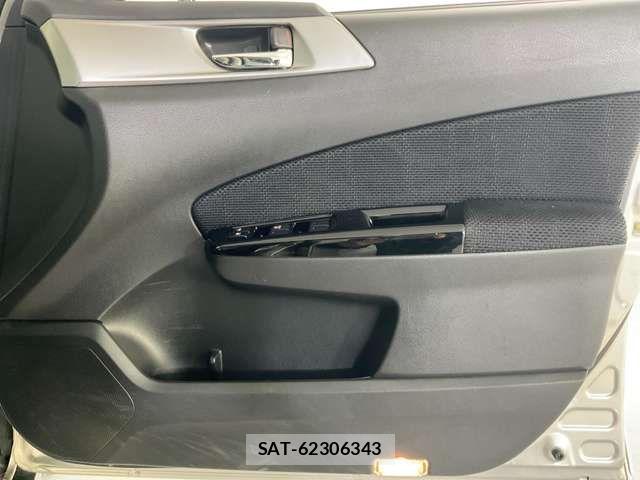 Subaru EXIGA CROSSOVER 2017-12 7218363-13