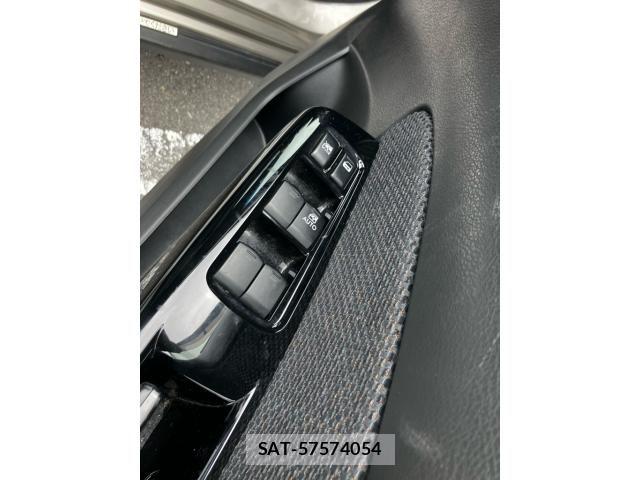 Subaru EXIGA CROSSOVER 2017-02 7357703-13