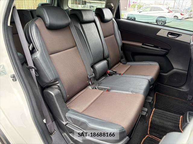 Subaru EXIGA CROSSOVER 2016-05 7784837-7