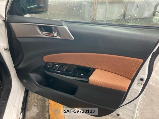 Subaru EXIGA CROSSOVER 2017-03 7876407-10