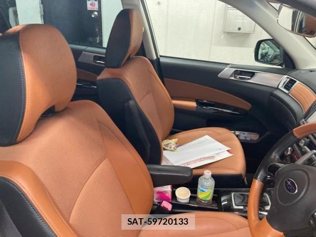 Subaru EXIGA CROSSOVER 2017-03 7876407-12