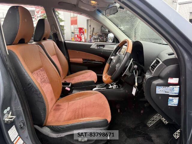 Subaru EXIGA CROSSOVER 2015-04 8073724-11