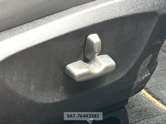 Subaru EXIGA CROSSOVER 2017-03 8099110-3