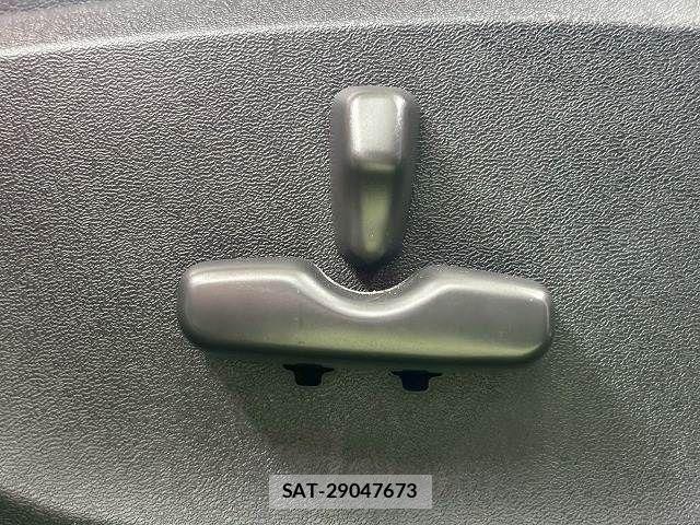 Subaru EXIGA CROSSOVER 2016-02 8245176-6