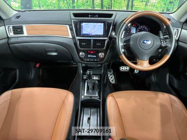 Subaru EXIGA CROSSOVER 2017-05 8245177-1